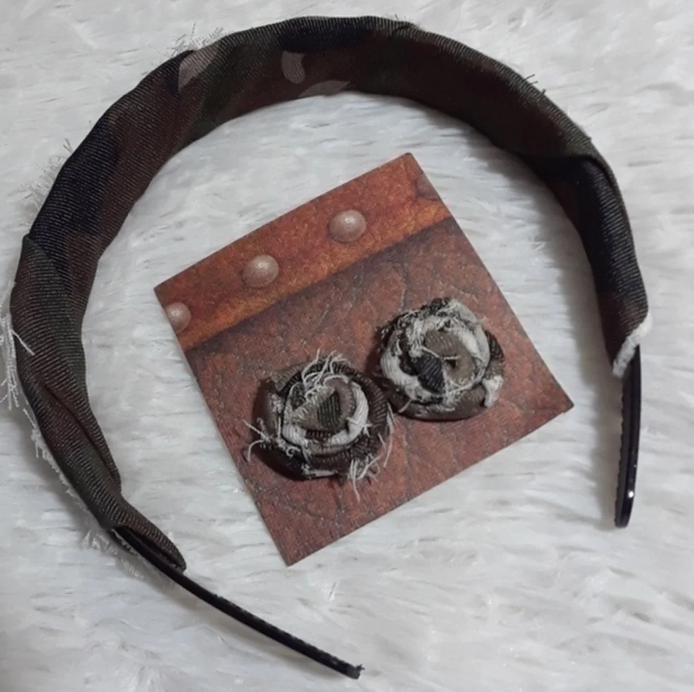 Tasty Raw Edge Camo Headband & Rose Bud Studs Set
